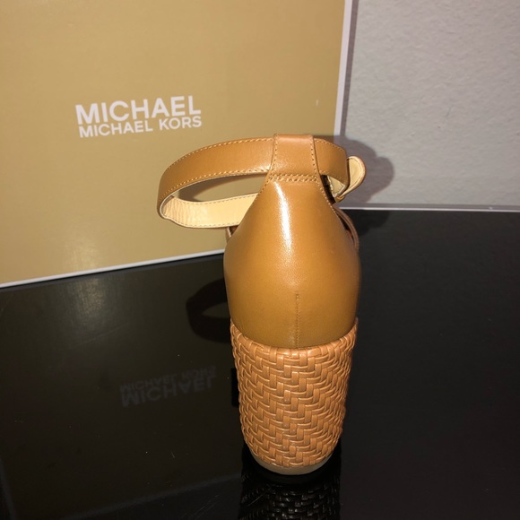 Michael Kors Desiree Acorn Wedge Heels Woven - Picture 8 of 8